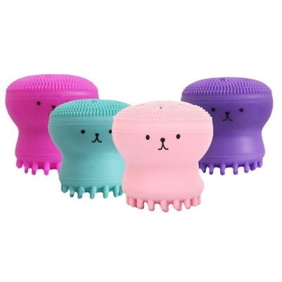 Pintura para limpieza facial de silicona con forma de pulpo y con el resto