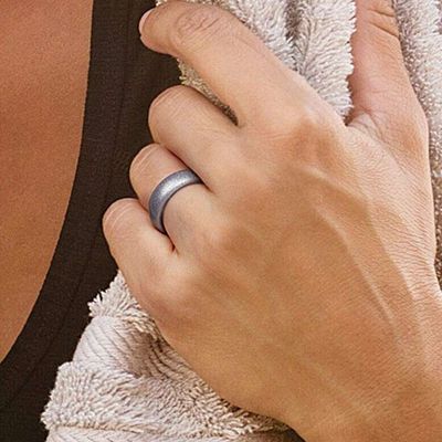 Anillos de boda de silicona metálica flexibles con servicio de procesamiento de moldeo