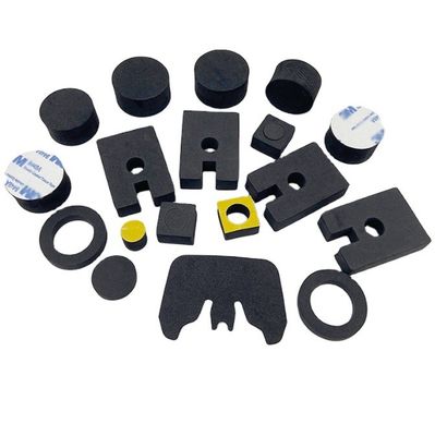 Servicio de procesamiento de moldeado Autoadhesivo personalizado con respaldo de EVA Felt Piernas de goma Pads para parachoques