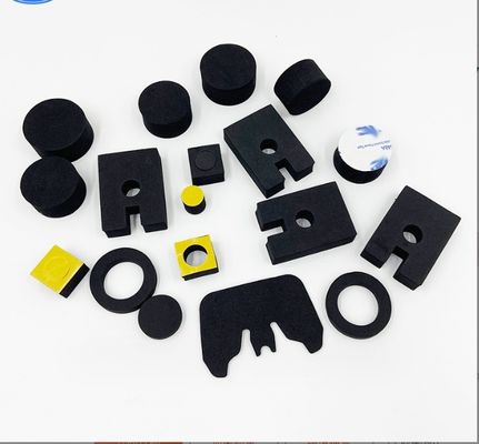 Servicio de procesamiento de moldeado Autoadhesivo personalizado con respaldo de EVA Felt Piernas de goma Pads para parachoques