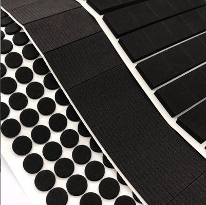 Servicio de procesamiento de moldeado Autoadhesivo personalizado con respaldo de EVA Felt Piernas de goma Pads para parachoques