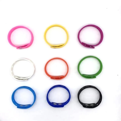 Brazalete deportivo de silicona de 18 cm de largo con servicio de moldeo y adornos personalizados