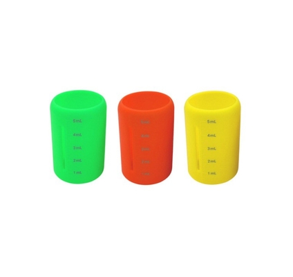 Capa de silicona para botellas químicas experimentales e innovación de tazas de medición