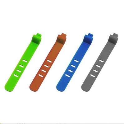 Parte moldeada de caucho de silicona de moldeo personalizado para banda de cable ajustable multifuncional