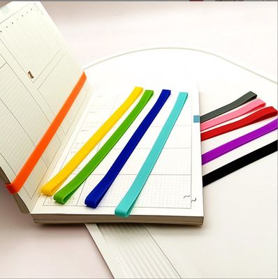 Banda de toalla de silicona flexible y fácil de colocar para sillas de playa Mantenga su toalla en su lugar