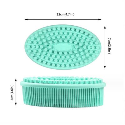 Es fácil limpiar la piel de Loofah con un limpiador de cuerpo de silicona y un cepillo de baño de ducha exfoliante