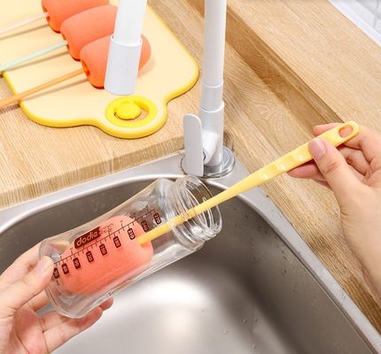 Estocado TPR PP Botella de silicona de limpieza de cepillo para lavar botellas de bebé mango largo