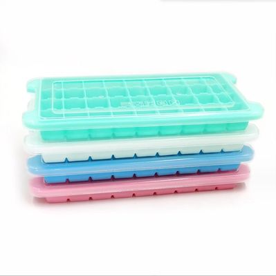 Grado alimenticio 24 36 Cubo de hielo cuadrado Molde de silicona con cubierta de plástico tipo PP y PP