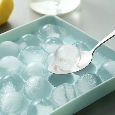 bandeja de hielo redonda de plástico para el congelador mini círculo de hielo de cubos fabricante de moldes llegadas