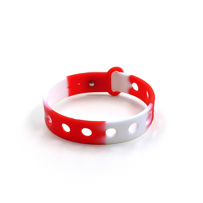 Pulsera de silicona multi color personalizada para niños con agujeros para amuletos por moldeo