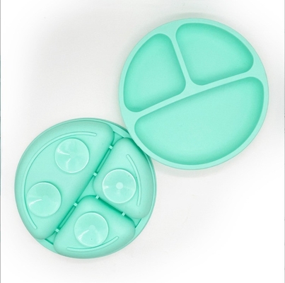 Plato antiderrapante de silicona libre de BPA para bebés con vaso de succión y material de calidad alimentaria