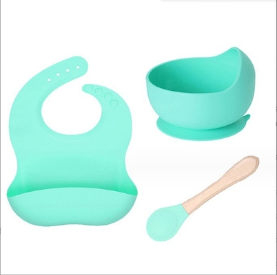 Obtenga su juego de alimentación de silicona plato cuenco de bib y cuchara para la hora de la comida de su pequeño