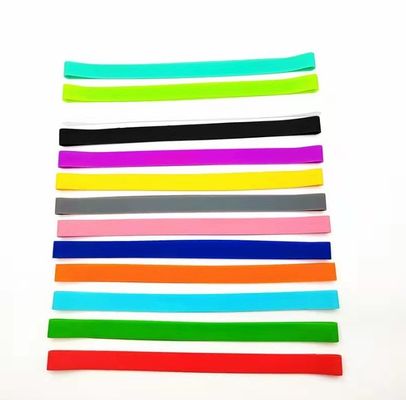 Cortar banda de goma de silicona soporte para la silla de playa Toallas de playa perfectos clips de toallas de playa