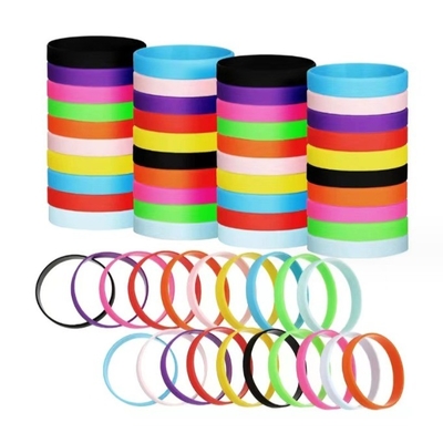Servicio de corte y procesamiento de pulseras de silicona brillante con diseño y logotipo personalizados